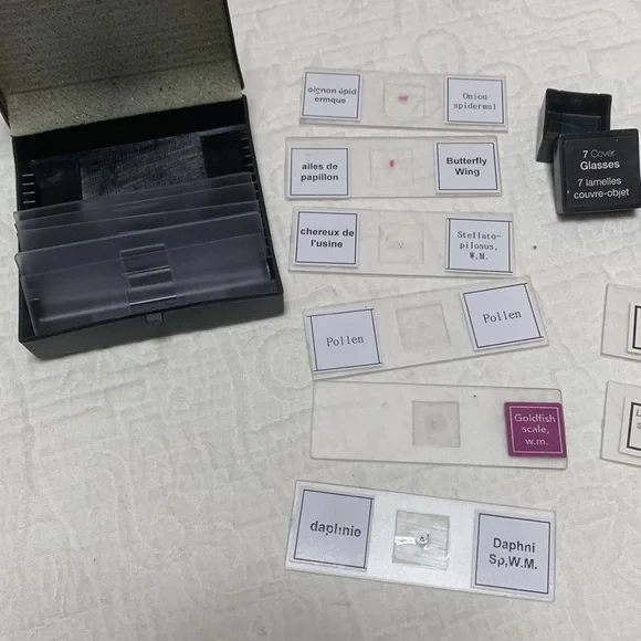 Microscope Set by Vivitar - Picture 2 of 16